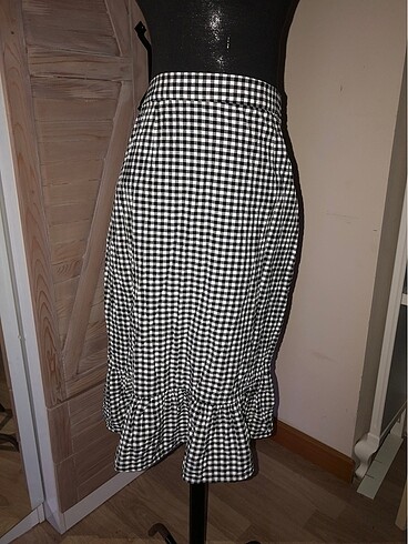 Fırfırlı düğme detaylı etek - Görsel 2