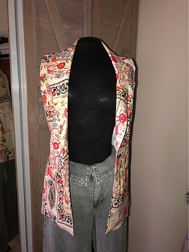 Desenli yelek - Görsel 2