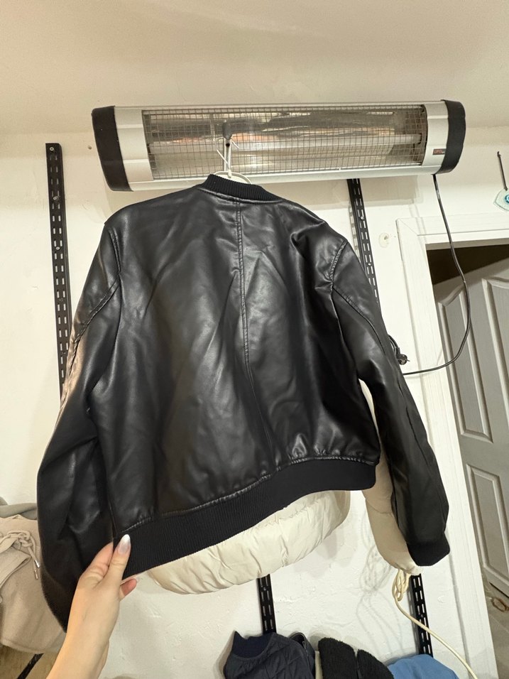 Kemerli Siyah Deri Kadın Ceket - Görsel 4