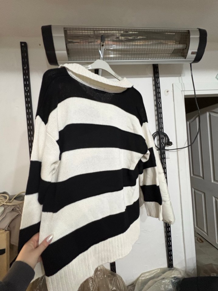 Gri Beyaz Zebra Desenli Salaş Triko Kazak - Görsel 4