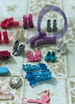 Barbie ayakkabı setiREZERVE