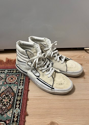 Vans 44