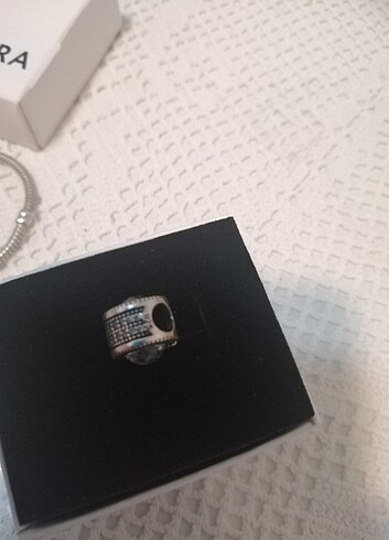 Pandora Pandora charm