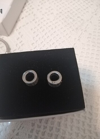 Pandora Pandora charm