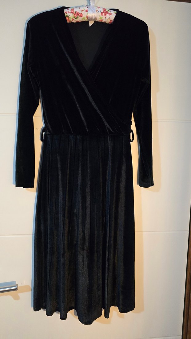 Siyah Kadife midi Pilili Elbise - Görsel 2