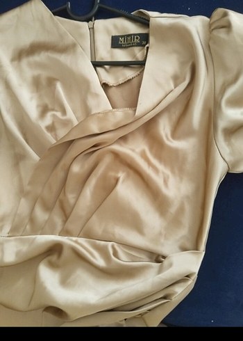 Bej Uzun Kollu Drapeli Saten Elbise - Görsel 3