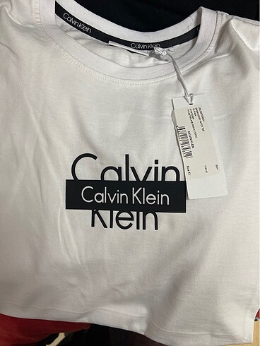 Calvin klein tshirt