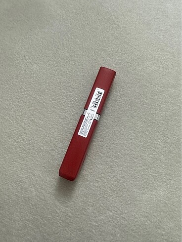 Beden Loreal Paris matte resistance ruj