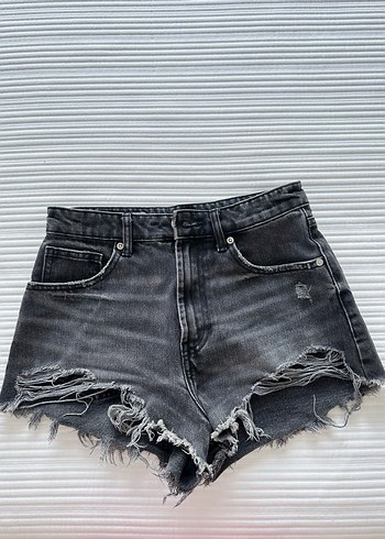 Zara Gri Yırtık Mini Kadın Denim Şort