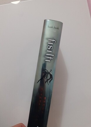  Fısıltı Hush Hush Serisi