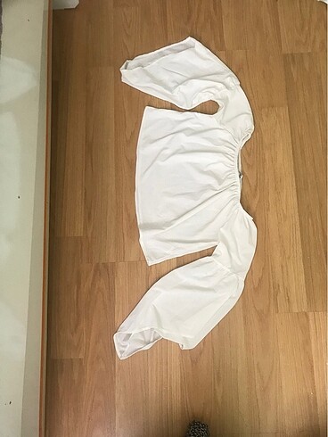 Diğer beyaz günlük kıyafet