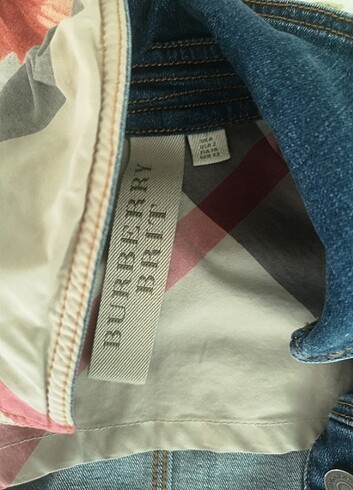 Burberry en sevdiğim ürün dar kalıptı birde kilo alınca artık olmuyor.