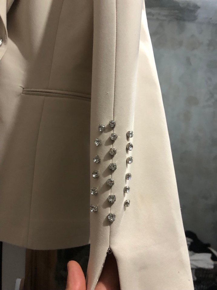 Bej Düğmeli İpek Görünümlü Midi Hamile Ceketi - Görsel 3