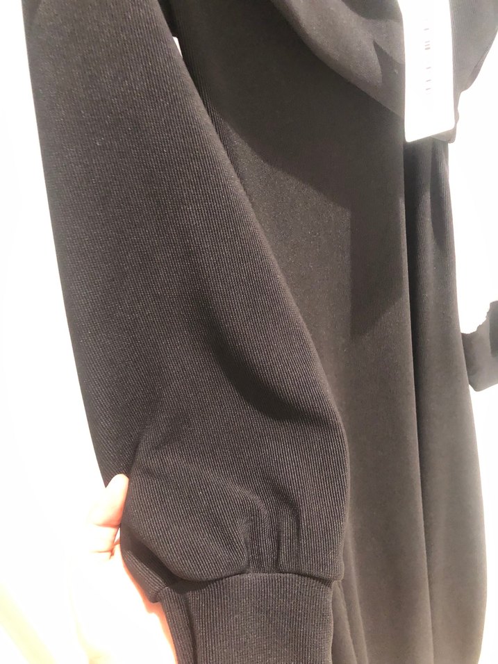 Uzun Siyah Drapeli Elbise - Görsel 3