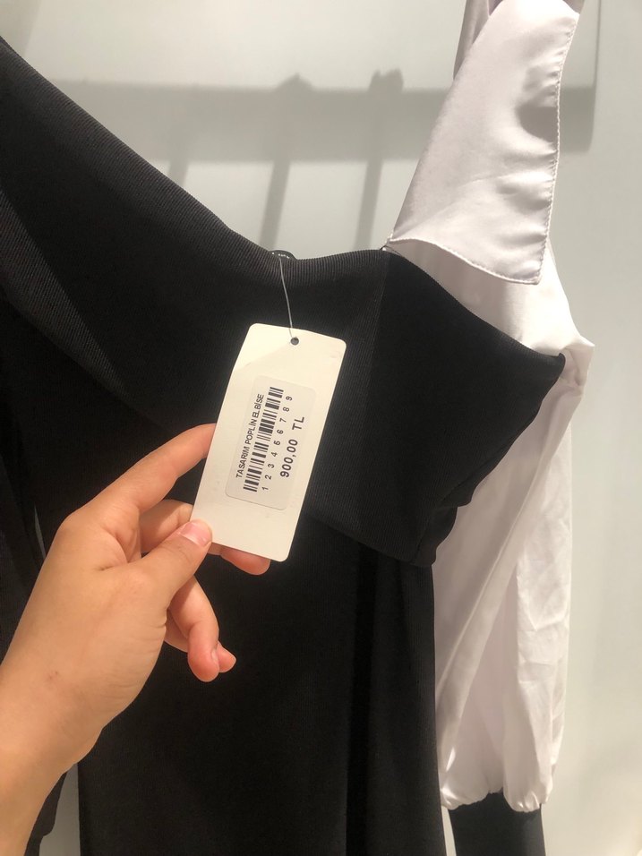 Uzun Siyah Drapeli Elbise - Görsel 2