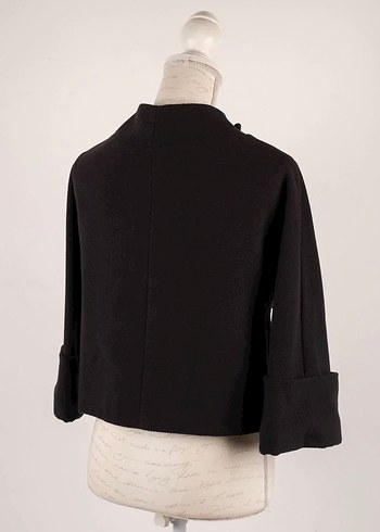 Düğmeli Siyah Mini Kadın Pelerin - Görsel 3