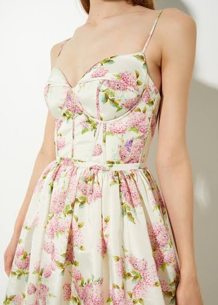 Koton çiçekli prenses elbise - Görsel 2