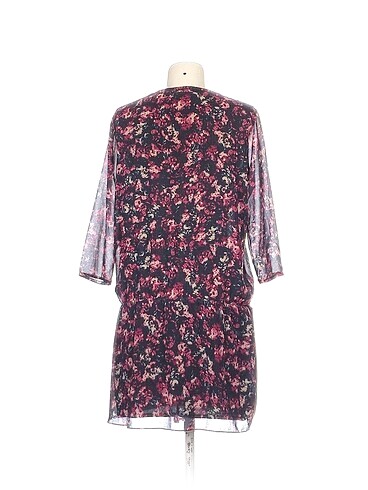 m Beden Bershka Kısa Elbise %70 İndirimli.