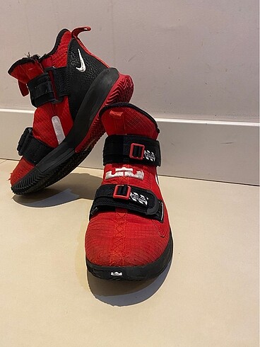 Nike Lebron soldier 10
