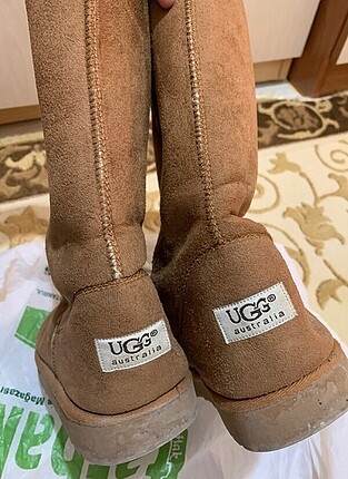 UGG BOT