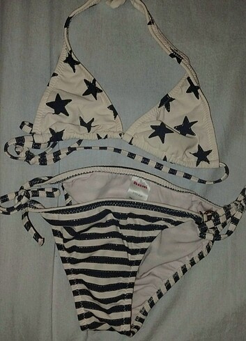 Kom 9 yaş bikini