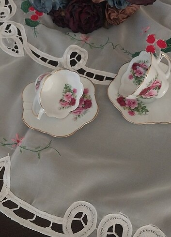 2 adet Royal winsor fincan takim