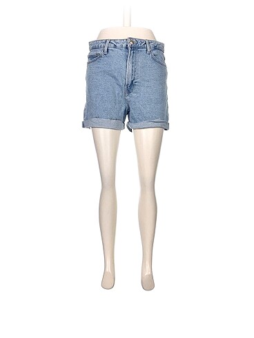Stradivarius Mini Şort %70 İndirimli.