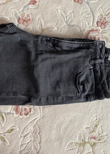 Gri Mini Denim Kadın Kot Şort - Görsel 2