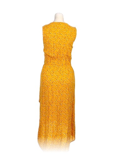 l Beden PreLoved Günlük Elbise %70 İndirimli.