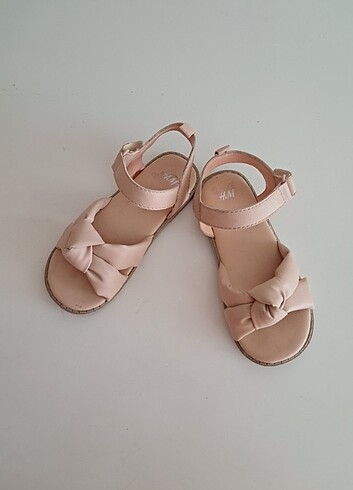 H&M sandalet yepyeni