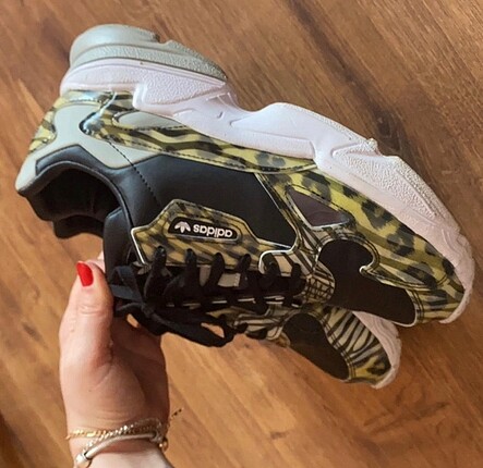 38 Beden haki Renk Adidas falcon