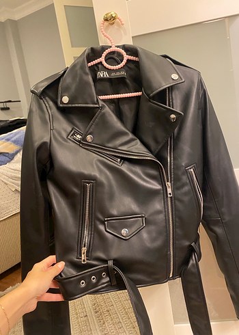 Zara Kadın Siyah Deri Biker Ceket