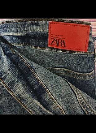 40 Beden mavi Renk Detaylı Zara Jean pantolon