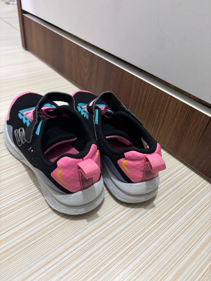 Kızlar için Renkli Bağcıklı Spor Ayakkabı - Görsel 4