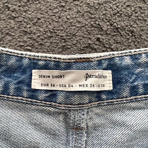 36 Beden Stradivarius Şort