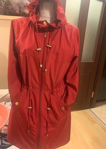 Kırmızı Midi Boy Kadın Yağmurluk - Görsel 2