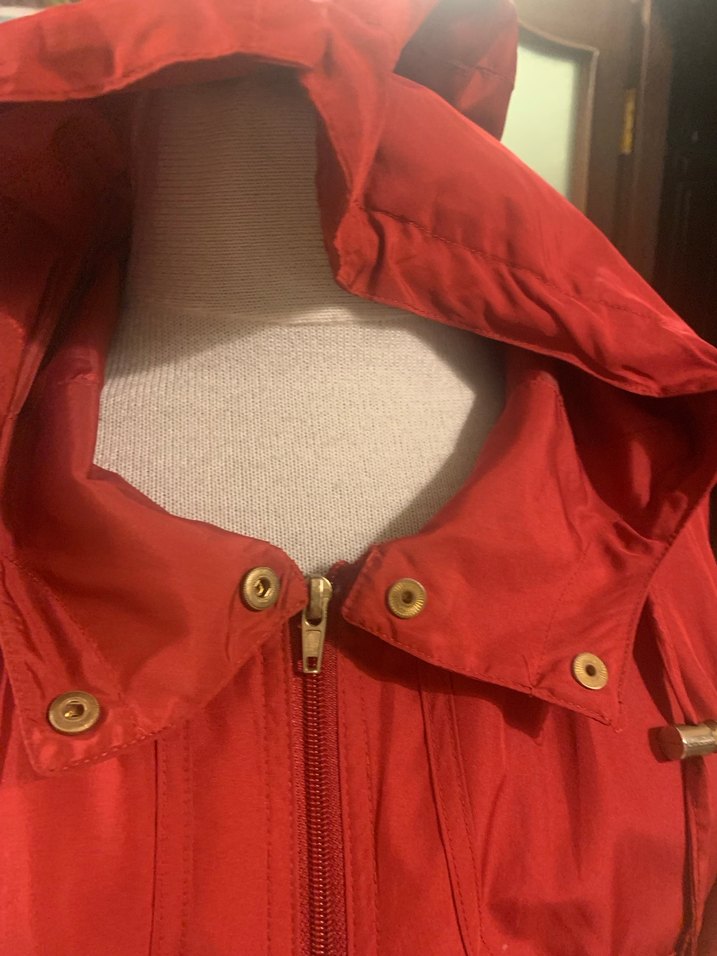 Kırmızı Midi Boy Kadın Yağmurluk - Görsel 4