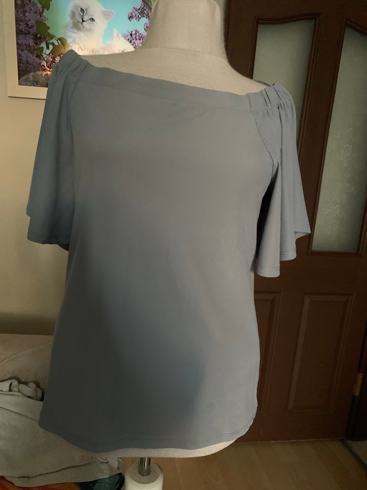 Gri Kayık Yaka Tişört - Görsel 2