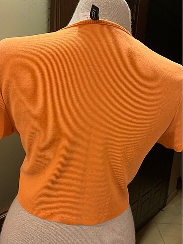m Beden H&M crop tişört