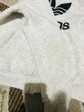 m Beden Adidas bir butikten almıştım