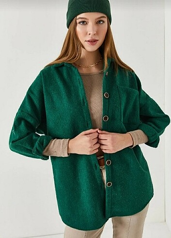 Zümrüt yeşili kaşe oversize gömlek 