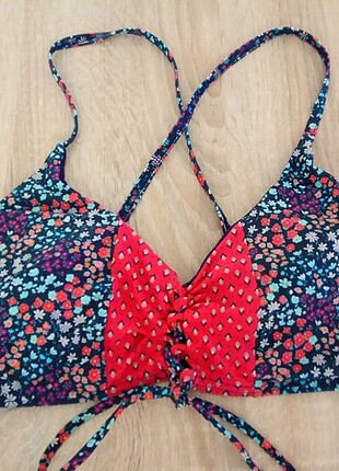 Penti bikini üstü