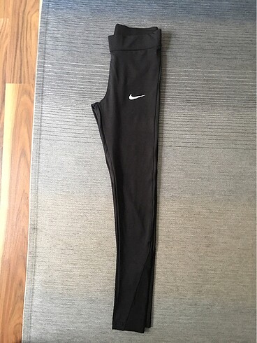 Nike spor taytı