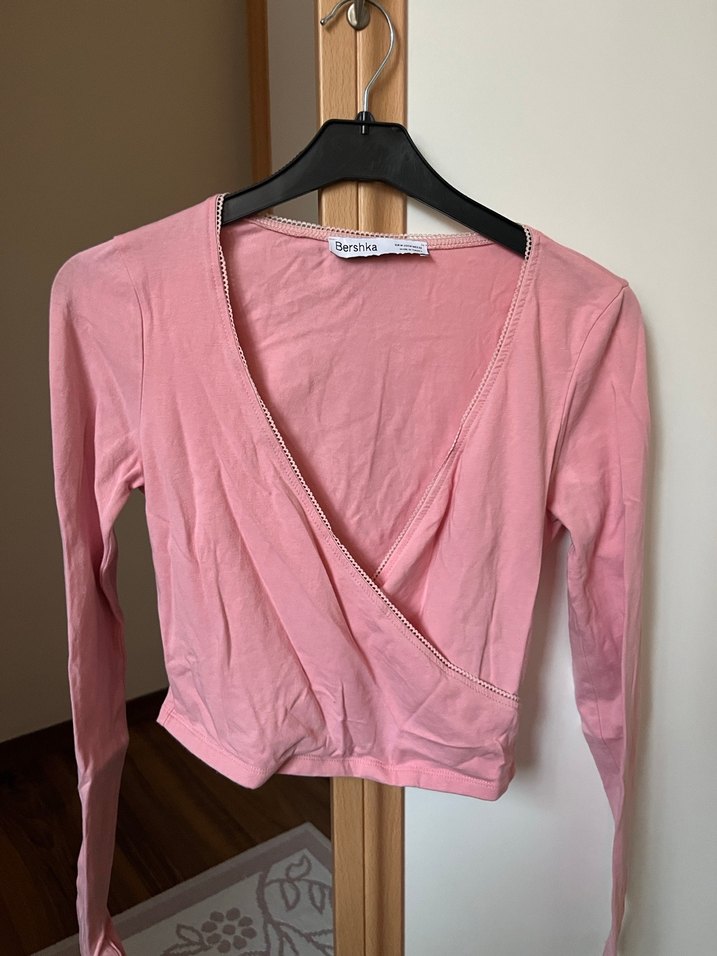 Pembe V Yaka Uzun Kollu Crop Top - Görsel 2