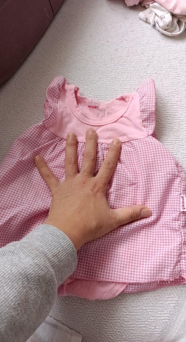 Kız Çocuk Pembe Fırfırlı V Yakalı Elbise - Görsel 4