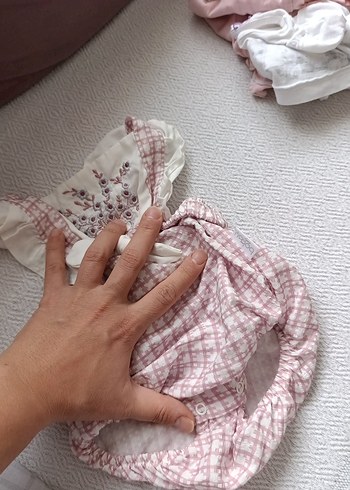 Dantel Detaylı Nakışlı Pembe Bebek Tulum - Görsel 5