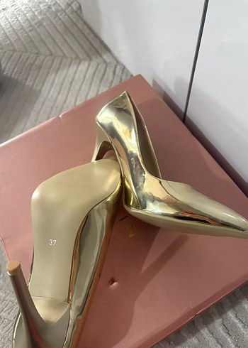 Parlak Altın Stiletto Kadın Topuklu Ayakkabı - Görsel 2