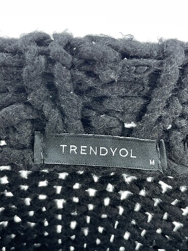 m Beden siyah Renk Trendyol & Milla Kazak / Triko %70 İndirimli.