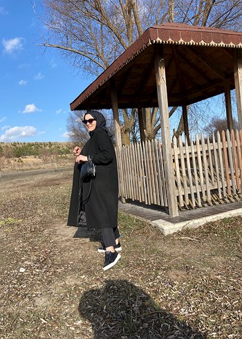 Zara Siyah Uzun Bogazli Kadin Kaban