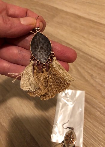  Beden kahverengi Renk Bej Nakışlı Bohem Püsküllü Küpe